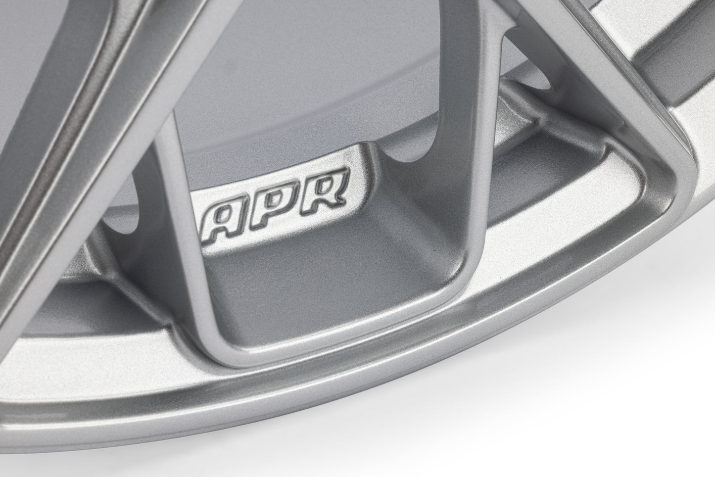 APR A02 Flow Formed Wheels 18x8.5 ET45 (Hyper Silver)