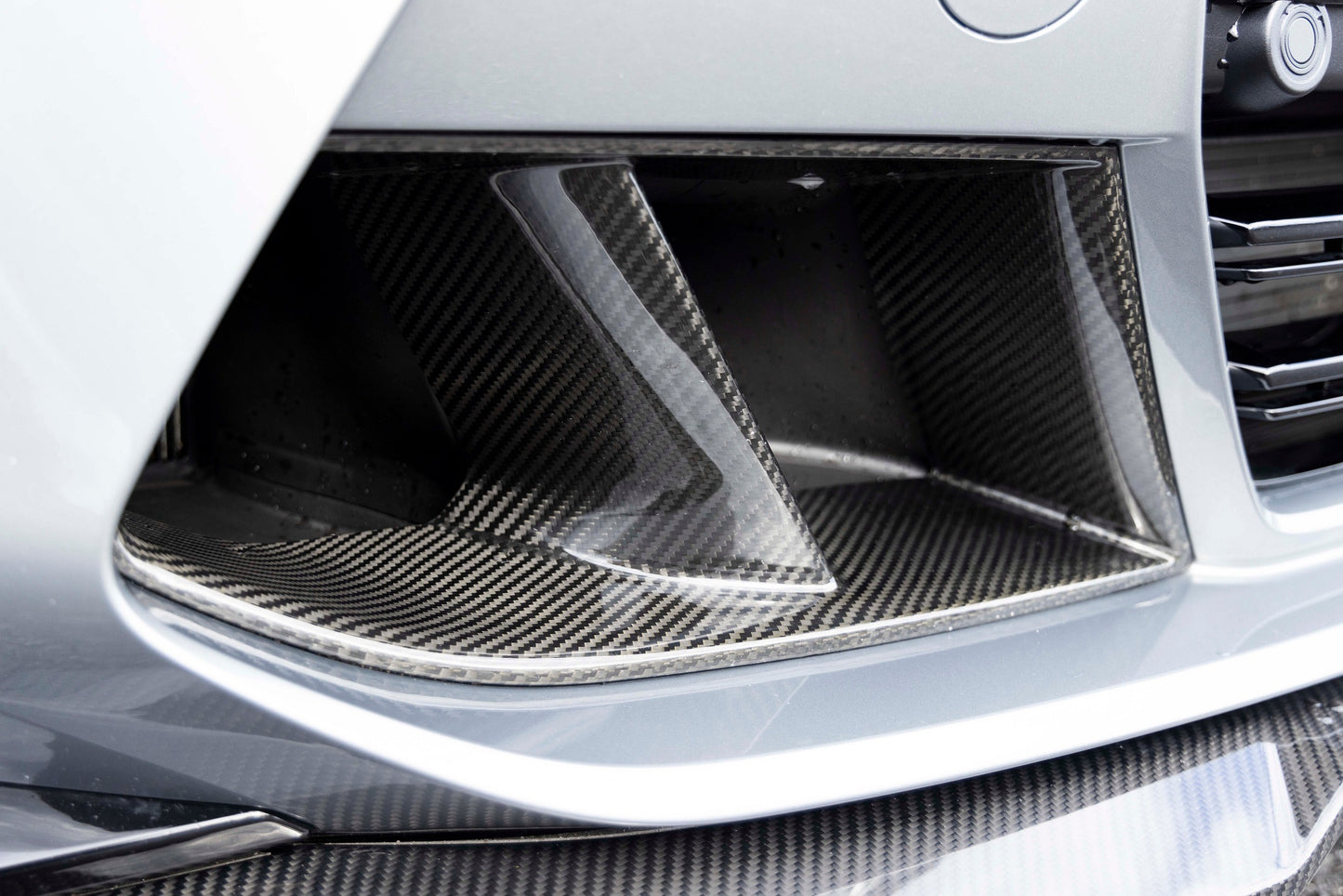 Dinan カーボンエアインレット - 2021-2026 BMW M3/M4