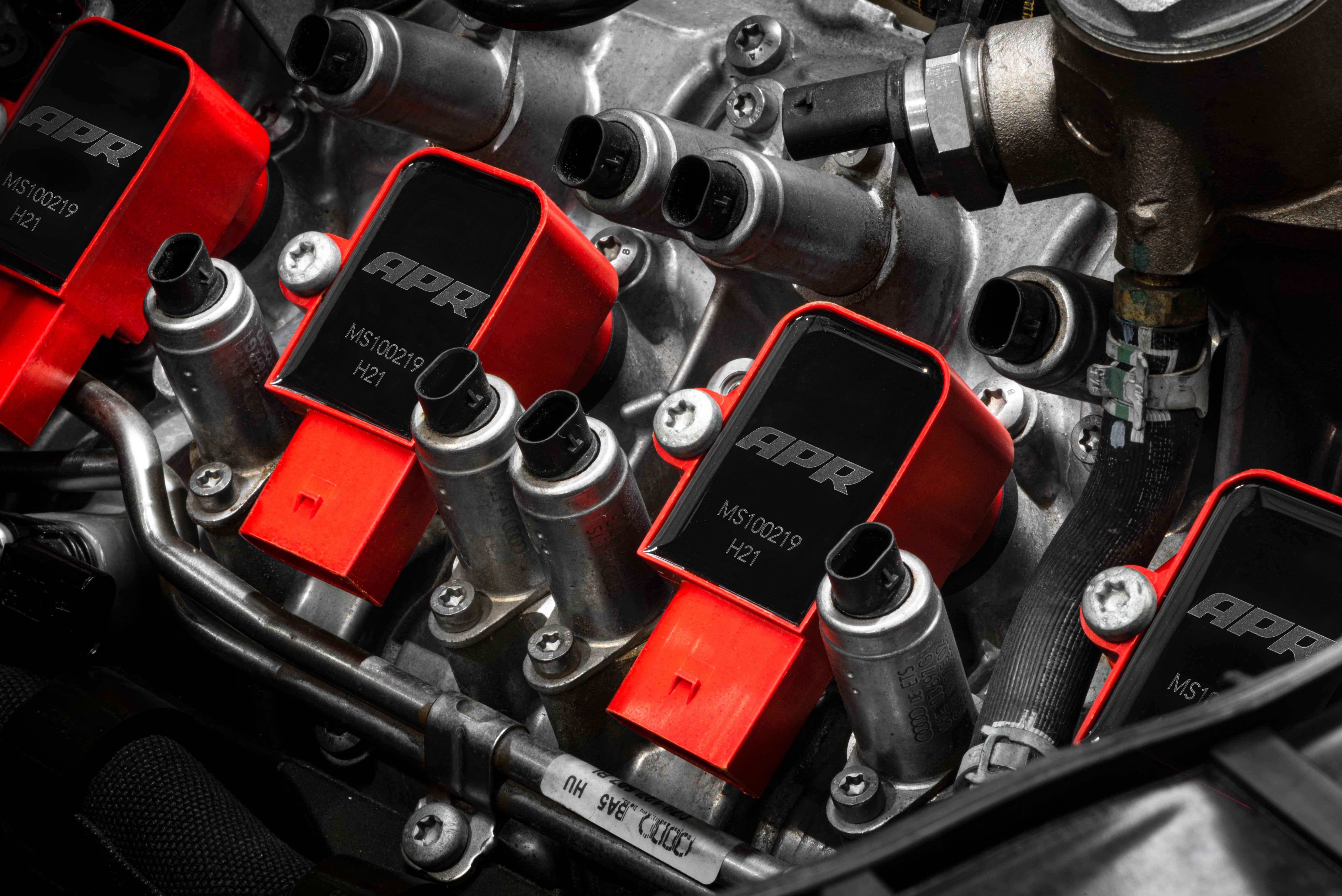 APR イグニッションコイルパック (赤) 4.0TFSI – APR JAPAN OFFICIAL