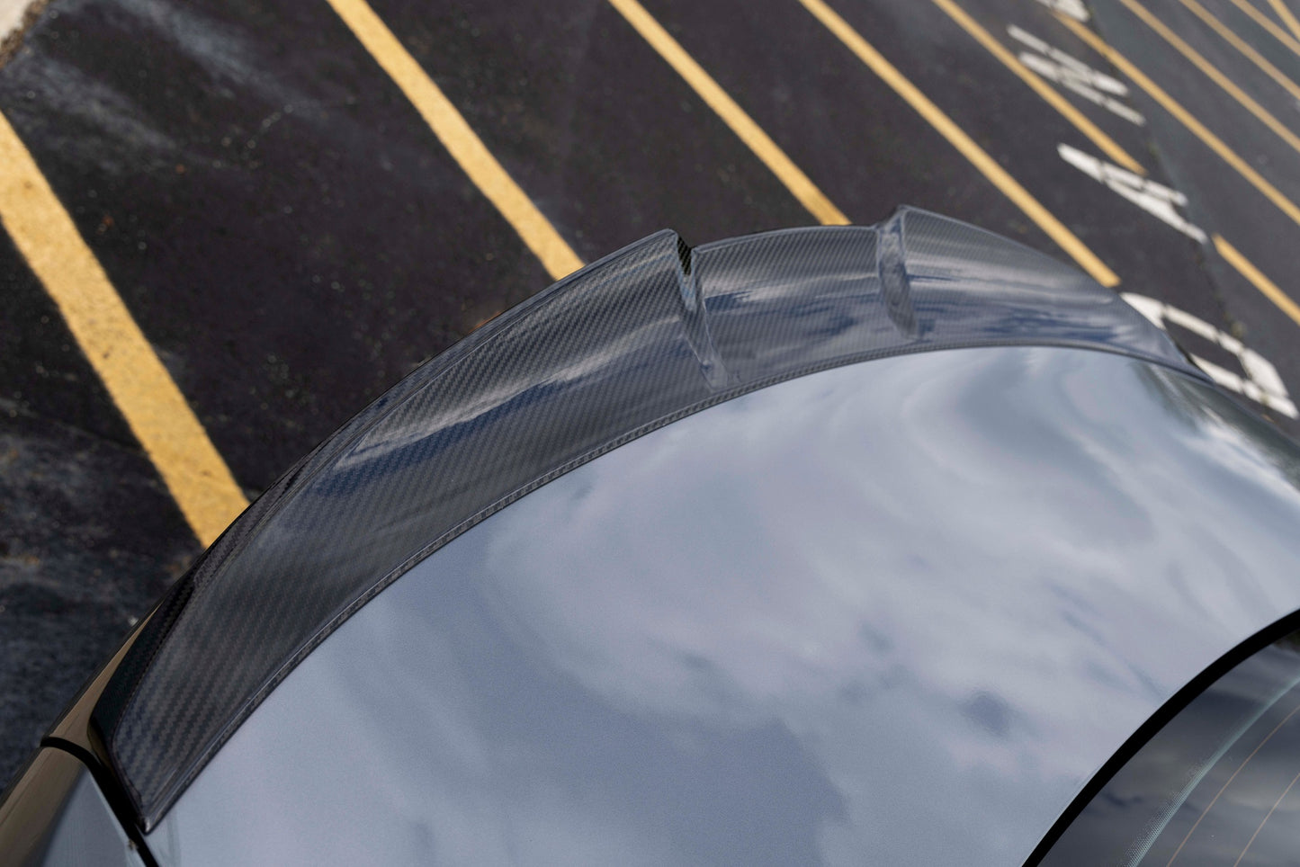 Dinan カーボンリアスポイラー - 2021-2026 BMW M3