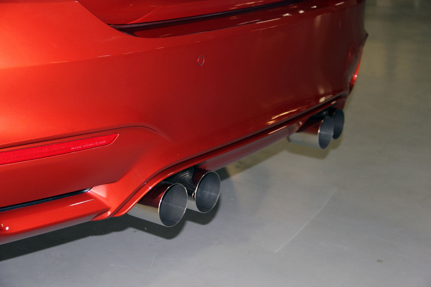 Dinan アクスルバックエキゾースト - 2015-2020 BMW M3/M4 (Black)