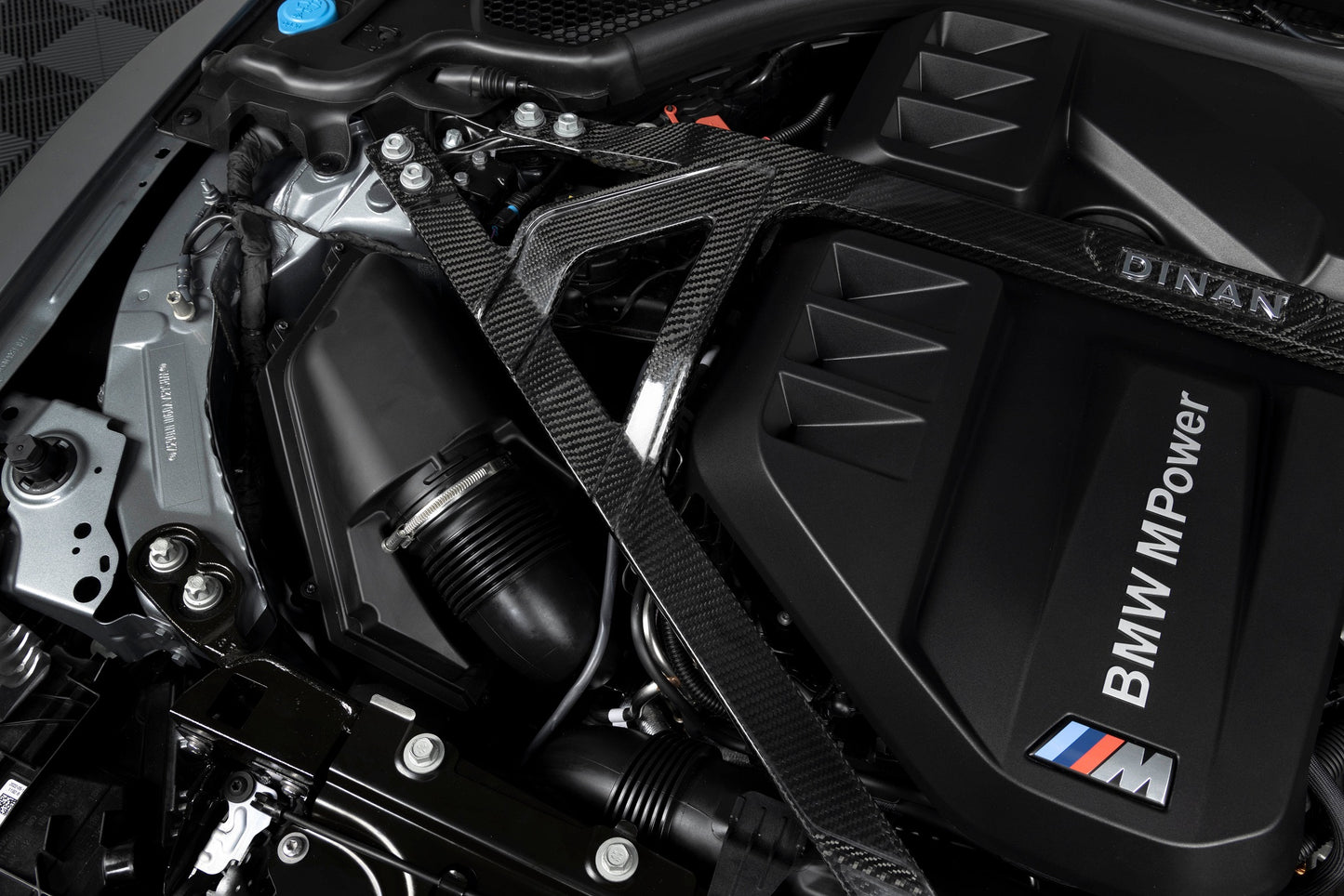 Dinan カーボンストラットタワーブレース BMW G8x M3/M4