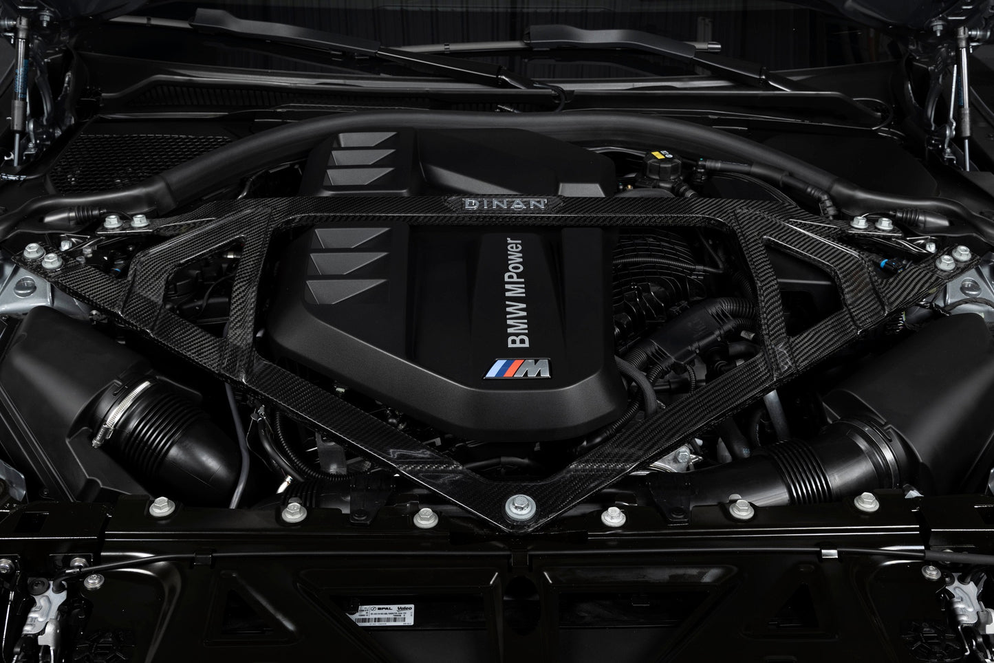 Dinan カーボンストラットタワーブレース BMW G8x M3/M4